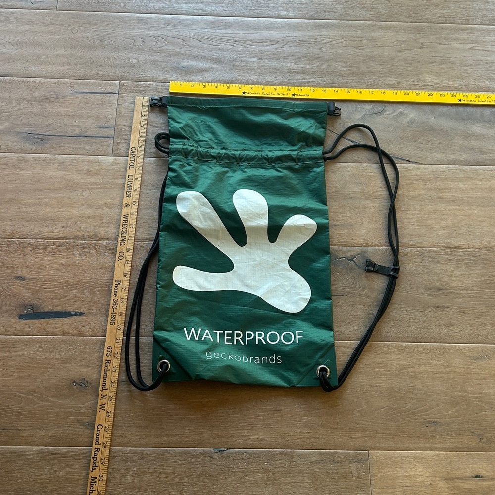Geckobrands Green Waterproof Backpack